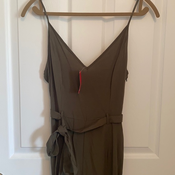 Nwt jumpsuit - Picture 1 of 3